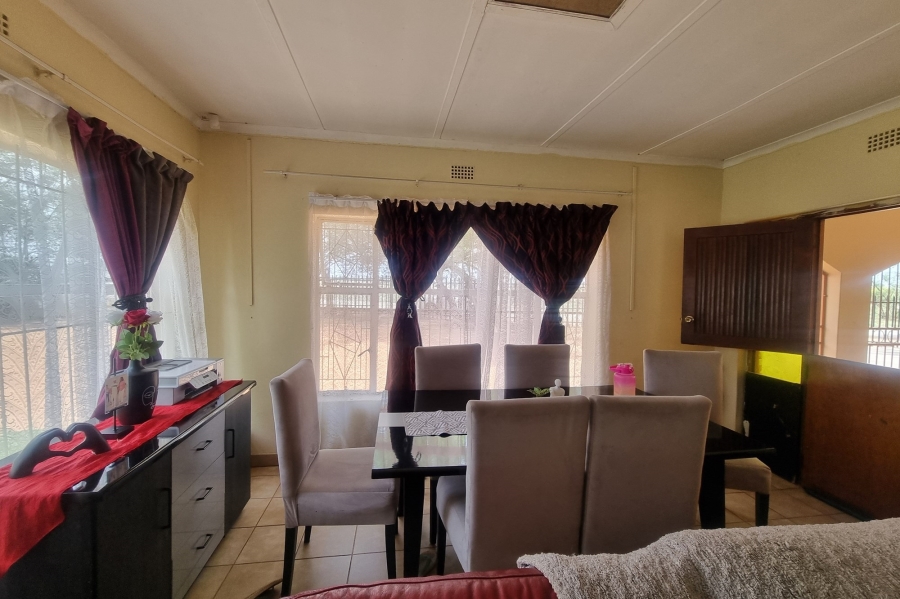 3 Bedroom Property for Sale in Roosheuwel North West